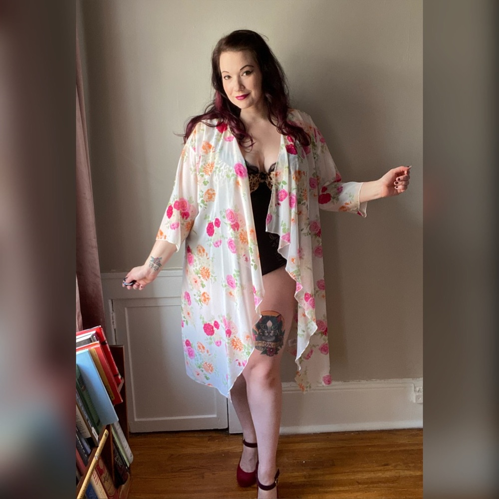 Lularoe Shirley Kimono-white chiffon, floral
